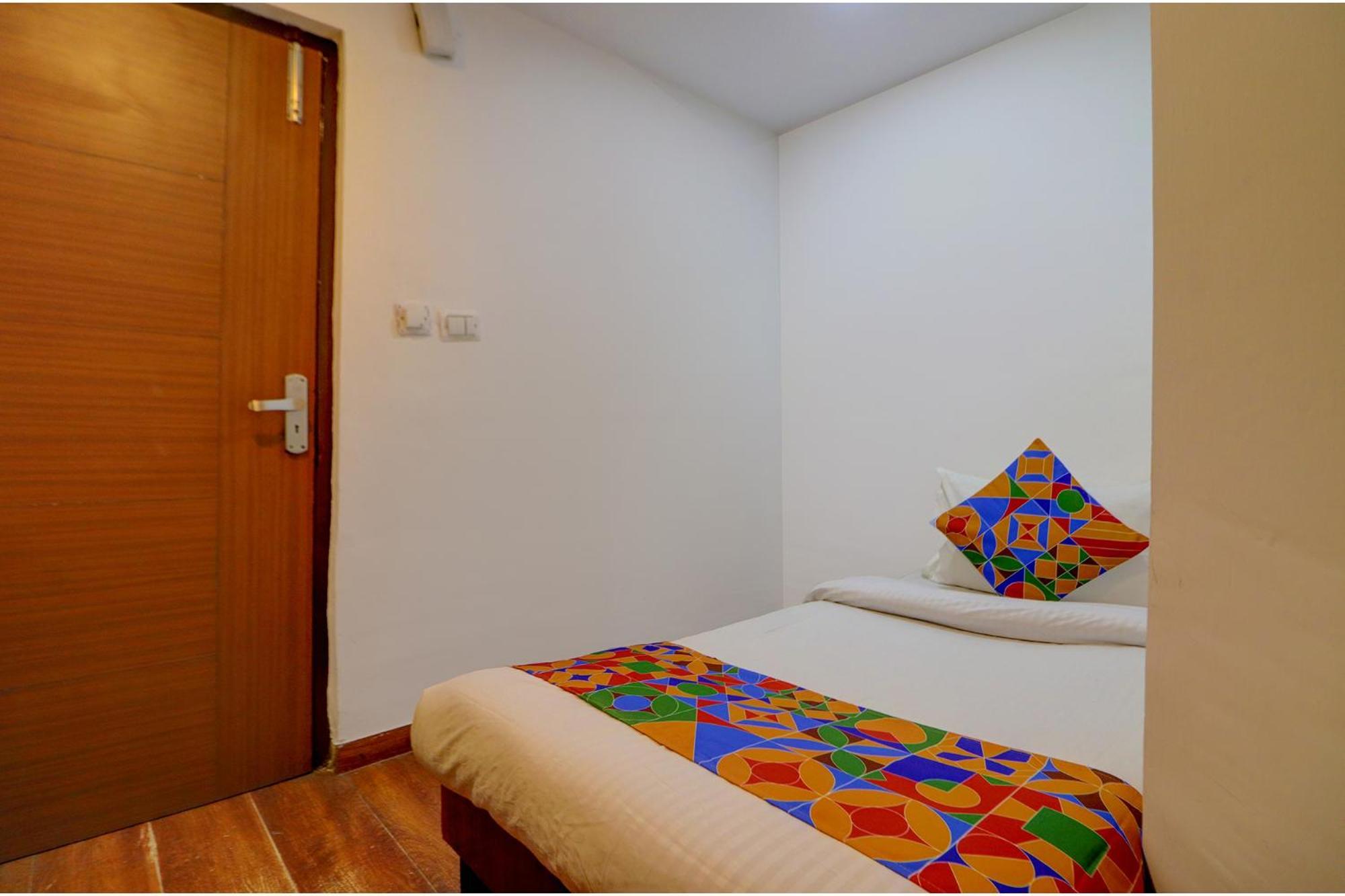 Fabhotel Sikka Royal Classic - Mall Road Mussoorie Exteriör bild