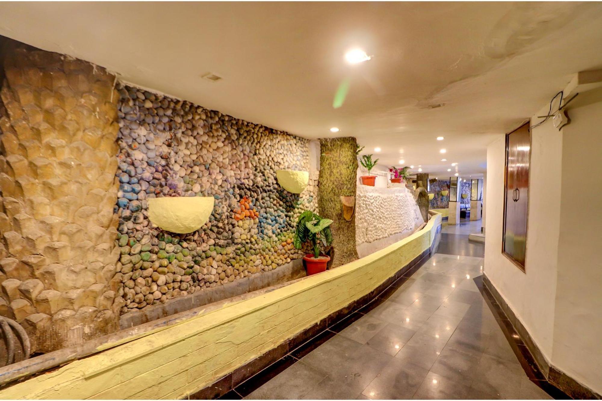 Fabhotel Sikka Royal Classic - Mall Road Mussoorie Exteriör bild