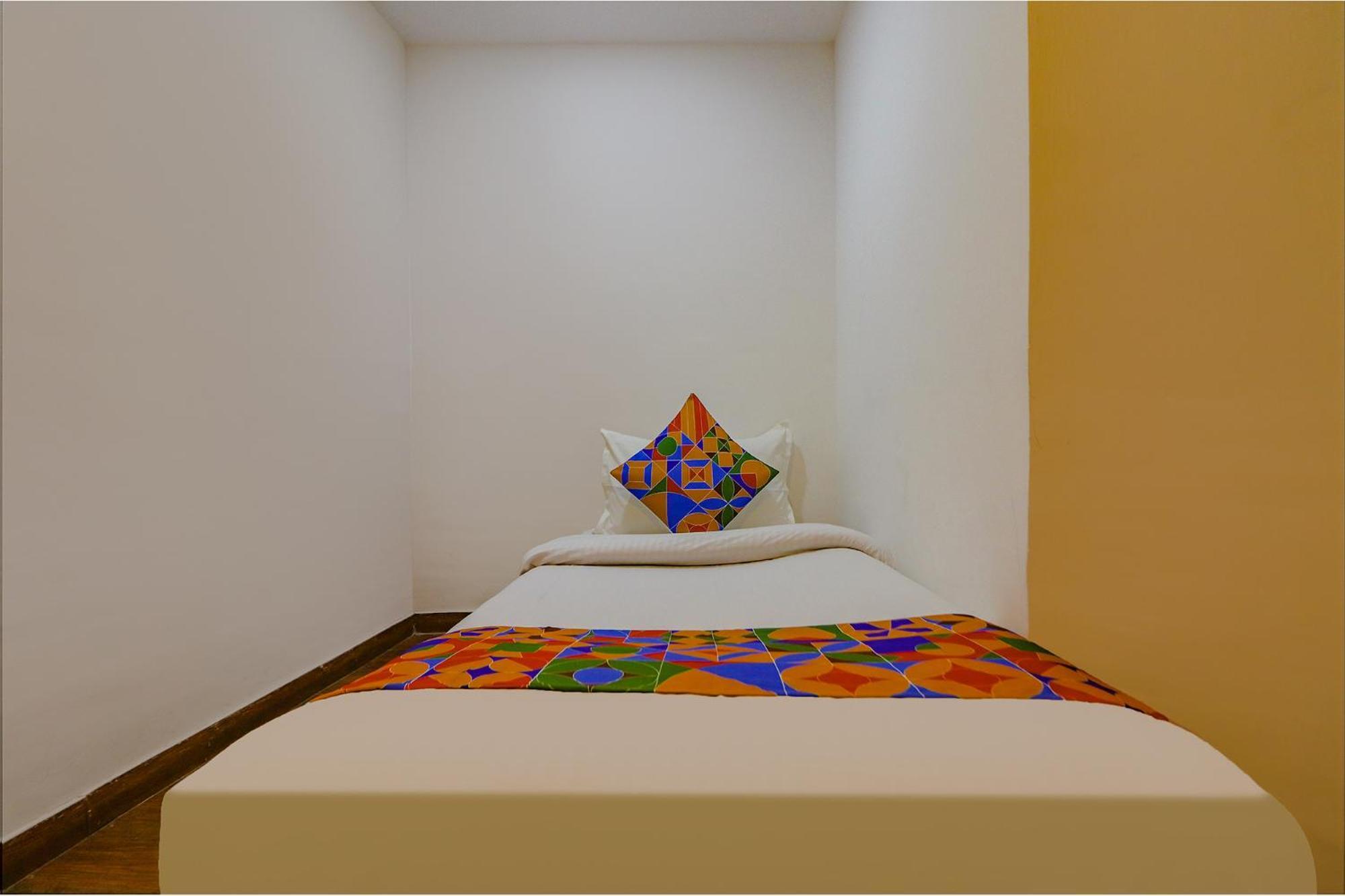 Fabhotel Sikka Royal Classic - Mall Road Mussoorie Exteriör bild